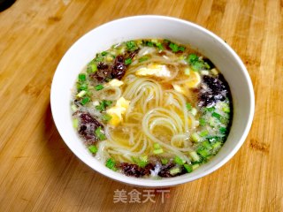 清汤挂面的做法步骤：4