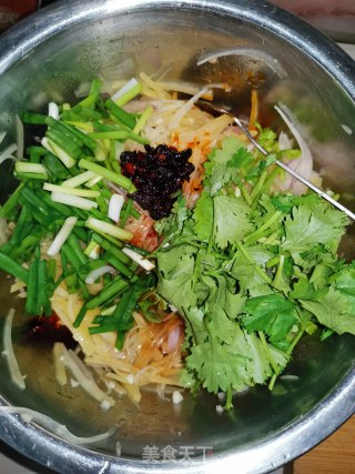 炝拌土豆丝的做法步骤：7