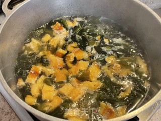 自制高汤（代替鸡汤/鸡精）的做法步骤：2