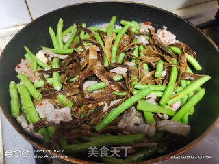 双豆角炒肉的做法步骤：4