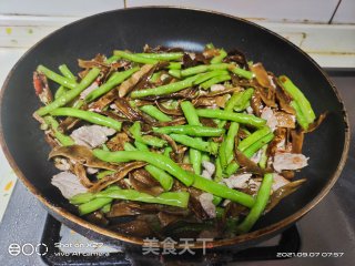 双豆角炒肉的做法步骤：6