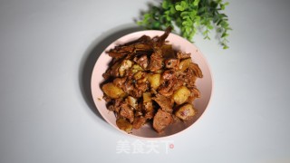 鸭肉焖土豆的做法步骤：9