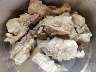 山药玉米排骨汤的做法步骤：4
