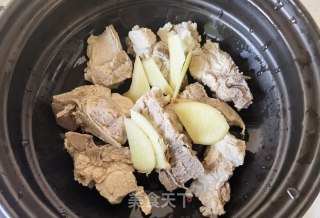 山药玉米排骨汤的做法步骤：5