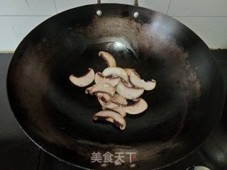 口蘑菜心肉丸汤的做法步骤：4