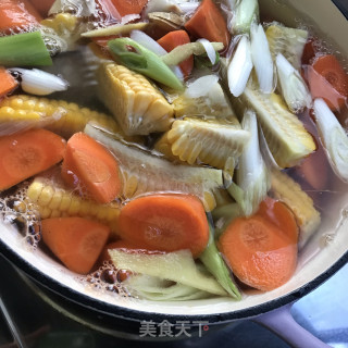 山药玉米排骨汤的做法步骤：6