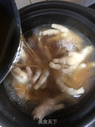 板栗焖鸡爪的做法步骤：8