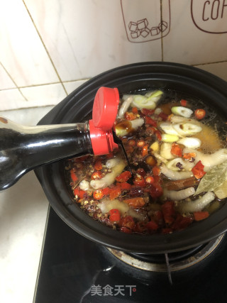 板栗焖鸡爪的做法步骤：12