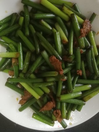 蒜苔炒肉的做法步骤：8