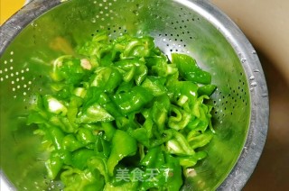 青翠减脂青椒炒蛋的做法步骤：5