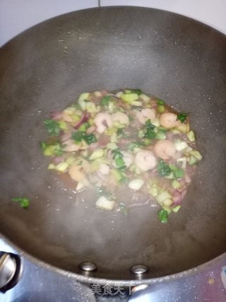 裙带菜虾仁粥的做法步骤：5