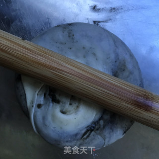黑芝麻酱油酥饼的做法步骤：8