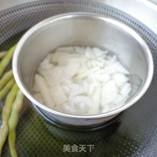 秋月梨炖雪蛤的做法步骤：10