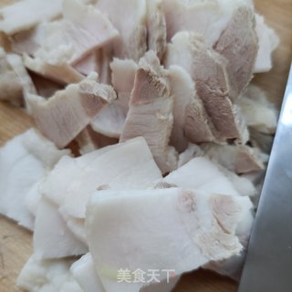 回锅肉炒紫芸豆的做法步骤：3
