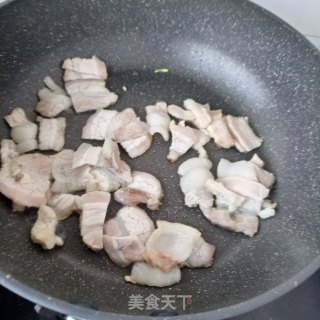 回锅肉炒紫芸豆的做法步骤：5