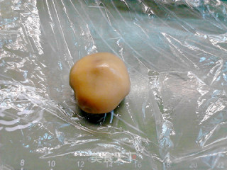 豆沙火腿月饼的做法步骤：12