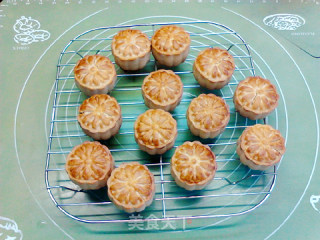 豆沙火腿月饼的做法步骤：18