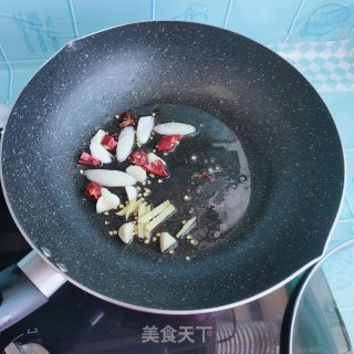家常陈醋烧鲅鱼的做法步骤：4