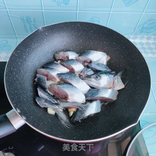 家常陈醋烧鲅鱼的做法步骤：5