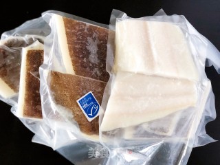 香酥鱼条的做法步骤：1