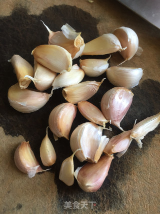 蒜香虾的做法步骤：2