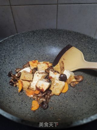 辣豆瓣酱烧豆腐的做法步骤：5