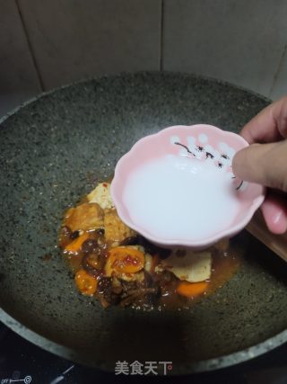 辣豆瓣酱烧豆腐的做法步骤：7