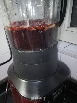 红枣黑米糊的做法步骤：2