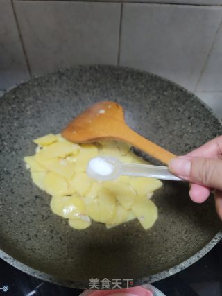牛肉炒土豆片的做法步骤：8