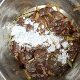 泡椒爆炒猪肝的做法步骤：9