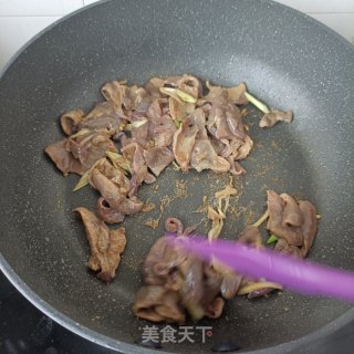 泡椒爆炒猪肝的做法步骤：15