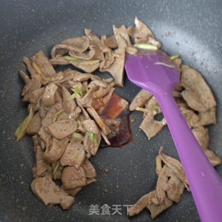 泡椒爆炒猪肝的做法步骤：16