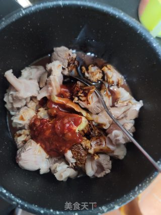 辣豆瓣酱烧护心肉的做法步骤：4