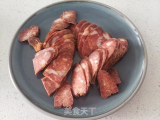秋葵炒腊肠的做法步骤：2