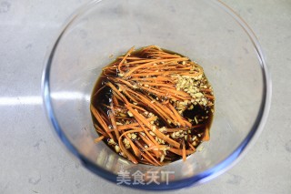 凉拌酸辣银耳菠菜的做法步骤：5