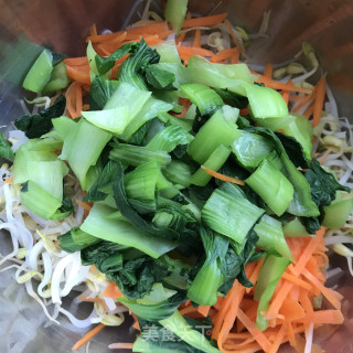 油泼小豆芽的做法步骤：7