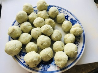 糯米粉红薯丸子的做法步骤：7