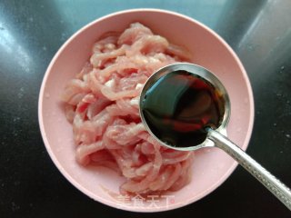 青椒肉丝手抓饼的做法步骤：2
