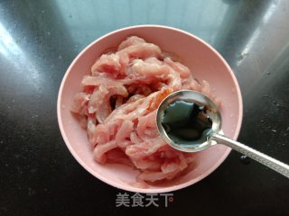 青椒肉丝手抓饼的做法步骤：3