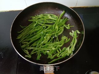 青椒肉丝手抓饼的做法步骤：10
