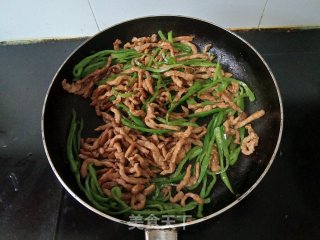 青椒肉丝手抓饼的做法步骤：11
