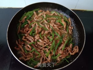 青椒肉丝手抓饼的做法步骤：12
