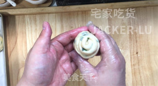 酥香葱油饼，外层金黄焦脆，内里松软，葱香浓郁，超简单零失败。的做法步骤：19