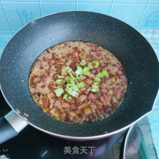 洋葱肉酱拌荞麦面的做法步骤：12