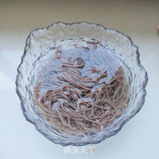 洋葱肉酱拌荞麦面的做法步骤：16