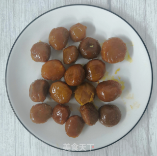 莲蓉蛋黄月饼这样做，新手也适用的做法步骤：7