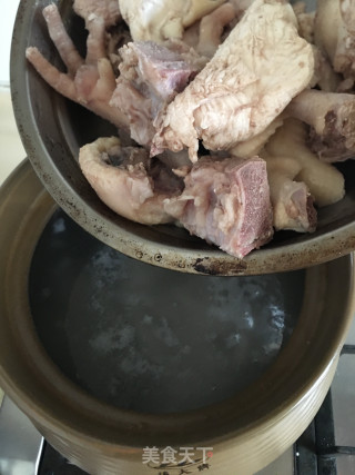 椰皇鸡汤的做法步骤：7