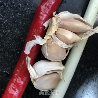 蘸汁三色蔬菜的做法步骤：2