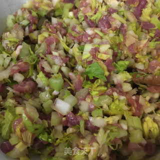 肉末芹菜豆皮锅贴的做法步骤：5