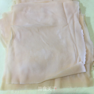 肉末芹菜豆皮锅贴的做法步骤：6